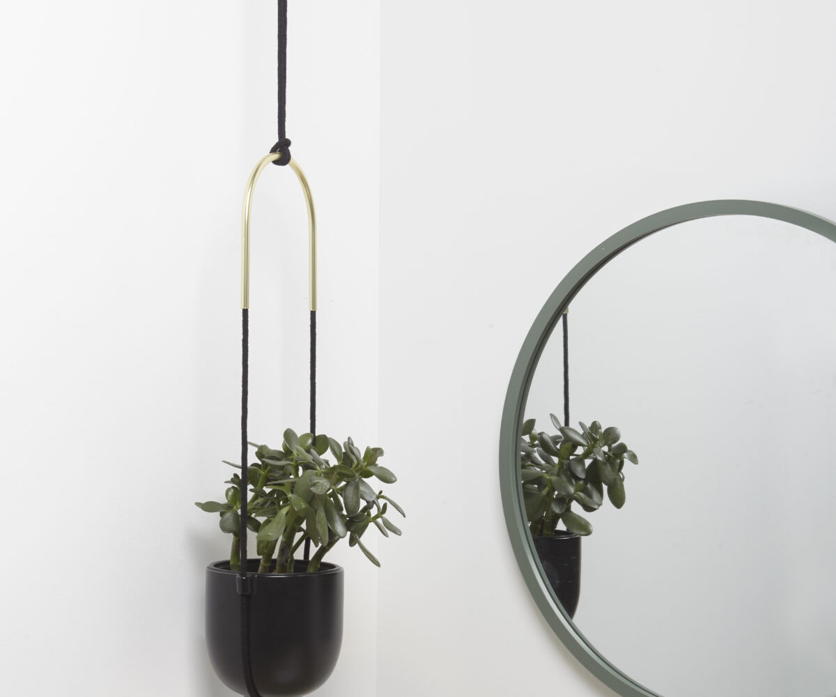 Instantly decorate your space with Bolo Hanging Planter. Its round soft curves and dimension make a dynamic balance with any indoor greenery. Perfect for displaying a variety of small to medium plants