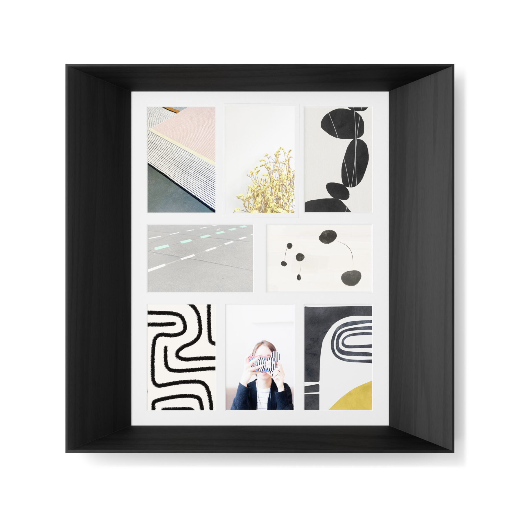 meaning you can use multiple Lookout frames to create a grid collage on your wall.